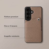 Selencia Cover posteriore Riva con portacarte Samsung Galaxy S26 - Mocha Brown