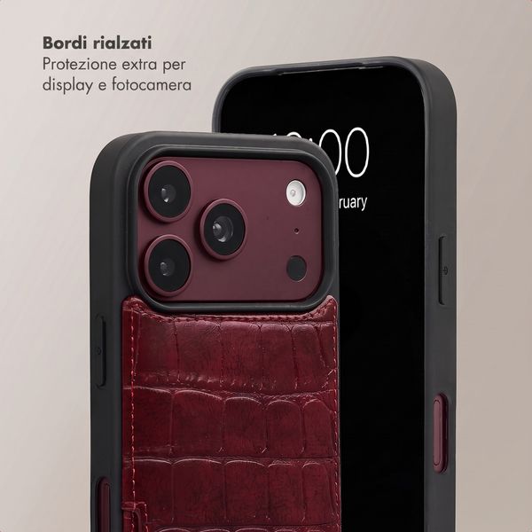Selencia Cover per telefono Nova Croco con cordino e portacarte Apple iPhone 18 Pro / 17 Pro - Burgundy