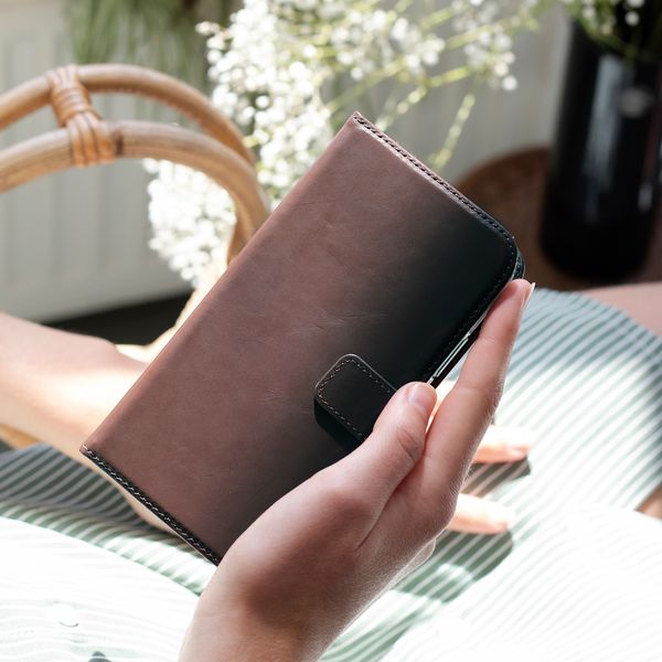 Selencia Cover a libro in vera pelle Apple iPhone 12 Mini - Marrone