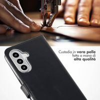 Selencia Cover a libro in vera pelle Samsung Galaxy A26 - Nero