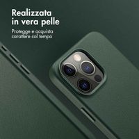 Accezz Cover in Pelle con MagSafe Apple iPhone 15 Pro Max - Cedar Green
