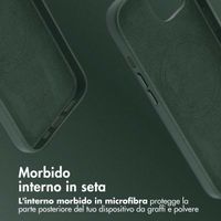 Accezz Cover in Pelle con MagSafe Apple iPhone 13 - Cedar Green