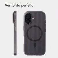 Accezz Cover Lite con MagSafe | Fluted | Apple iPhone 17 - Matte Black