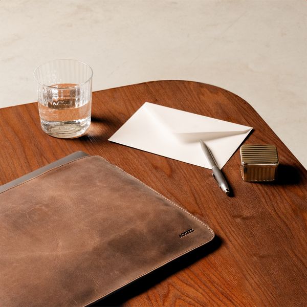 Accezz Cover in pelle per Apple MacBook 16 pollici - Laptopsleeve - Cognac