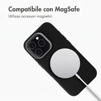 Accezz Cover Mesh con MagSafe Apple iPhone 15 Pro - Nero