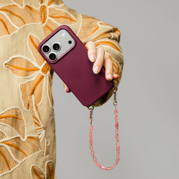 Selencia Cover posteriore Rivièra con MagSafe con ganci rimovibili Samsung Galaxy S26 - Bold Burgundy