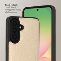 Selencia Cover per telefono Nova con cordino e portacarte Samsung Galaxy A57 (5G) - Beige