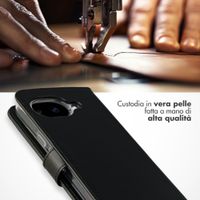 Selencia Cover a libro in vera pelle Google Pixel 10a - Nero