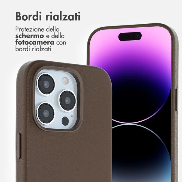 Accezz Cover in Pelle con MagSafe Apple iPhone 14 Pro - Marrone caffè