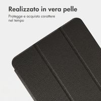 Accezz Cover a libro trifold in pelle Apple iPad Pro 13 (2025) M5 / (2024) M4 - Nero