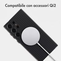 Accezz Cover Lite con MagSafe | Fluted | Samsung Galaxy S24 Ultra - Nero