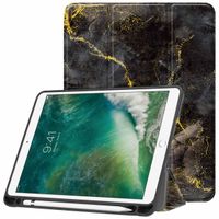 imoshion Cover Trifold Design Apple iPad 6 (2018) 9.7 pollici / iPad 5 (2017) 9.7 pollici / Air 2 (2014)/Air 1 (2013) - Black Marble