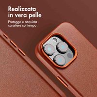 Accezz Cover in Pelle con MagSafe Apple iPhone 16 Pro - Sienna Brown