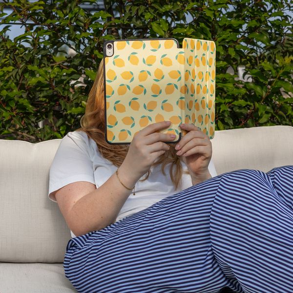 imoshion Cover Trifold Design Apple iPad 6 (2018) 9.7 pollici / iPad 5 (2017) 9.7 pollici / Air 2 (2014)/Air 1 (2013) - Citrus Dream