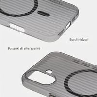 Accezz Cover Lite con MagSafe | Fluted | Apple iPhone 16 - Nero
