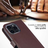 Selencia Cover a libro in vera pelle Apple iPhone 16 Pro Max - Marrone