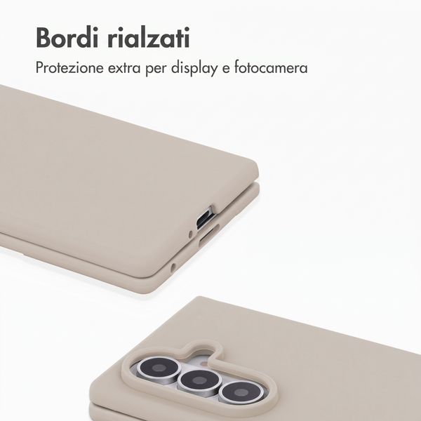 Accezz Cover in silicone liquido con MagSafe Samsung Galaxy Z Fold 8 Ultra - Stone