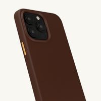 Selencia Cover posteriore Rivièra con MagSafe con ganci rimovibili Apple iPhone 15 Pro Max - Choco Brown