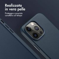 Accezz Cover in Pelle con MagSafe Apple iPhone 14 Pro Max - Nightfall Blue