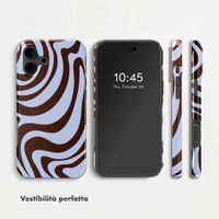 Selencia Cover Posteriore Vivid Apple iPhone 16 - Dream Swirl Chocolate