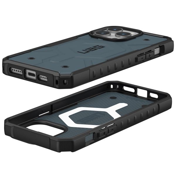 UAG Cover Posteriore Pathfinder con MagSafe Apple iPhone 15 Pro Max - Cloud Blue