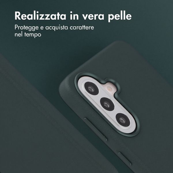 Accezz Cover in Pelle con MagSafe Samsung Galaxy A57 (5G) - Cedar Green