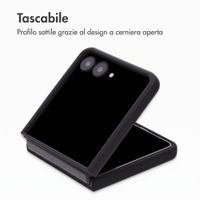 Accezz Cover in silicone liquido con MagSafe Samsung Galaxy Z Flip 8 - Nero