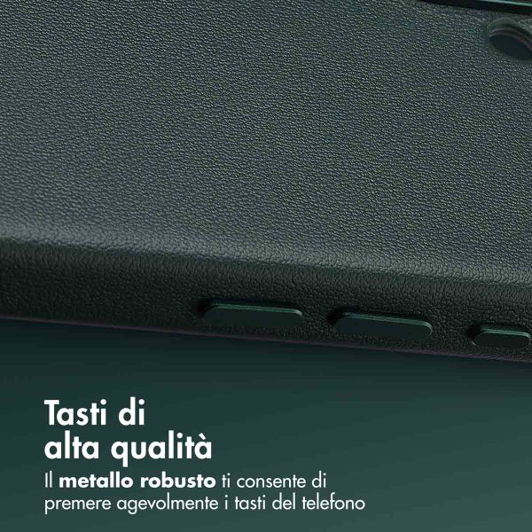 Accezz Cover in Pelle con MagSafe Apple iPhone 16 - Cedar Green