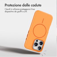 imoshion Cover posteriore Color con Thin MagSafe Ring Apple iPhone 15 Pro - Arancio