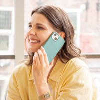 Accezz Cover in silicone liquido con MagSafe Apple iPhone 13 Pro - Verde scuro
