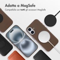 Accezz Cover in Pelle con MagSafe Apple iPhone 16 - Marrone caffè