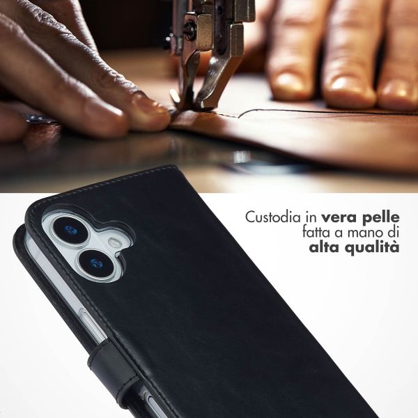 Selencia Cover a libro in vera pelle Apple iPhone 17 - Nero