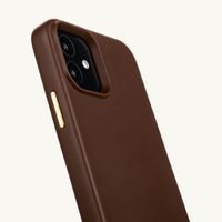 Selencia Cover posteriore Rivièra con MagSafe con ganci rimovibili iPhone 12 / 12 Pro - Choco Brown