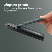 Accezz Portafoglio in pelle magnetico con supporto - Compatibile con Apple Find My - Cedar Green