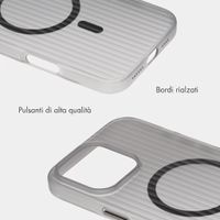 Accezz Cover Lite con MagSafe | Fluted | Apple iPhone 16 Pro - Grigio
