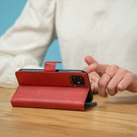 imoshion Cover a libro di Lusso Apple iPhone SE (2022 / 2020) / 8 / 7 / 6(s) - Rosso