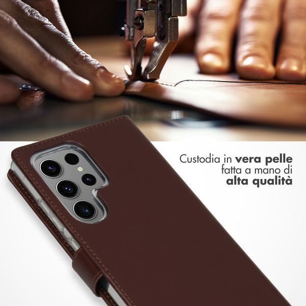 Selencia Cover a libro in vera pelle Samsung Galaxy S24 Ultra - Marrone scuro