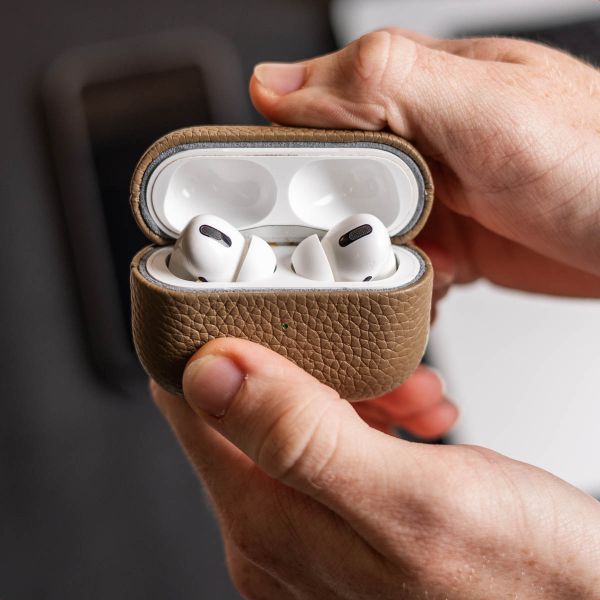 Accezz Cover in vera pelle  Apple Airpods 4 - Taupe