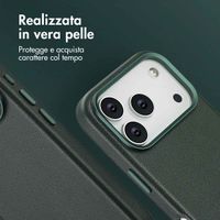 Accezz Cover in Pelle con MagSafe Apple iPhone 17 Pro - Cedar Green