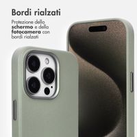 Accezz Cover in Pelle con MagSafe Apple iPhone 15 Pro - Light Grey
