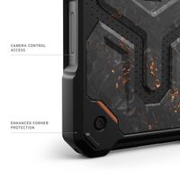 UAG Cover Posteriore Monarch Pro Apple iPhone 16 Pro Max - Forged Carbon