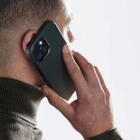 Accezz Cover in Pelle con MagSafe Apple iPhone 16 - Cedar Green