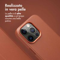 Accezz Cover in pelle 2 in 1 con MagSafe Apple iPhone 15 Pro - Sienna Brown