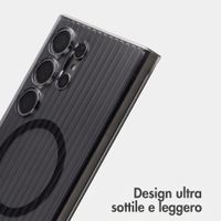 Accezz Cover Lite con MagSafe | Fluted | Samsung Galaxy S24 Ultra - Nero