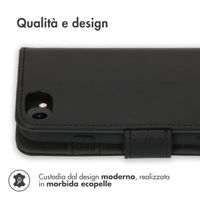 imoshion Cover a libro di Lusso Apple iPhone SE (2022 / 2020) / 8 / 7 / 6(s) - Nero