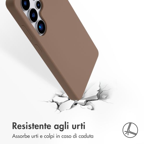 Accezz Cover in silicone liquido con MagSafe Samsung Galaxy S25 Ultra - Marrone chiaro