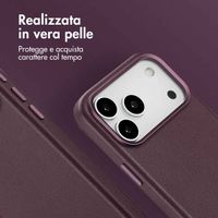 Accezz Cover in Pelle con MagSafe Apple iPhone 17 Pro Max - Heath Purple