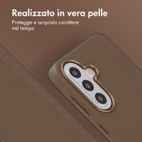 Accezz Cover in Pelle con MagSafe Samsung Galaxy A57 (5G) - Marrone caffè