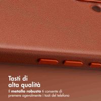 Accezz Cover in Pelle con MagSafe Apple iPhone 16 - Sienna Brown