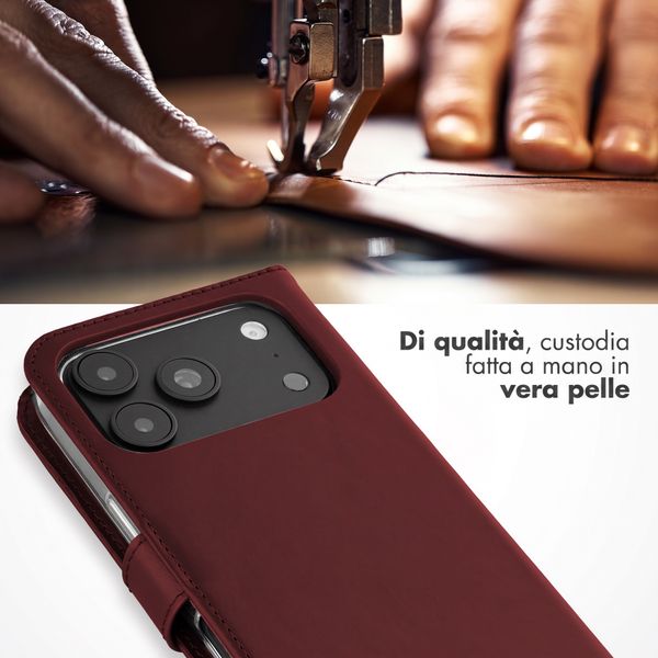Selencia Cover a libro in vera pelle Apple iPhone 18 Pro / 17 Pro - Burgundy